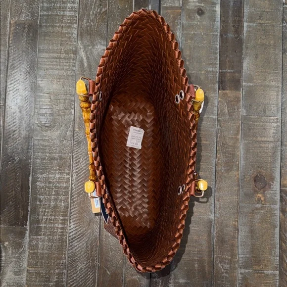 NWT Tommy Bahama Woven Basket Tote Bag Bamboo Handle Starfish Charm - Picture 4 of 16